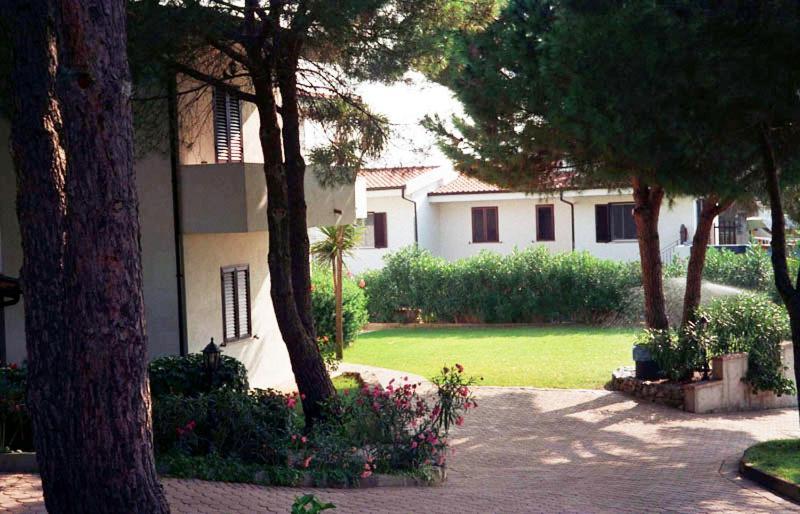 Villaggio Pineta Petto Bianco Capo Vaticano Bagian luar foto