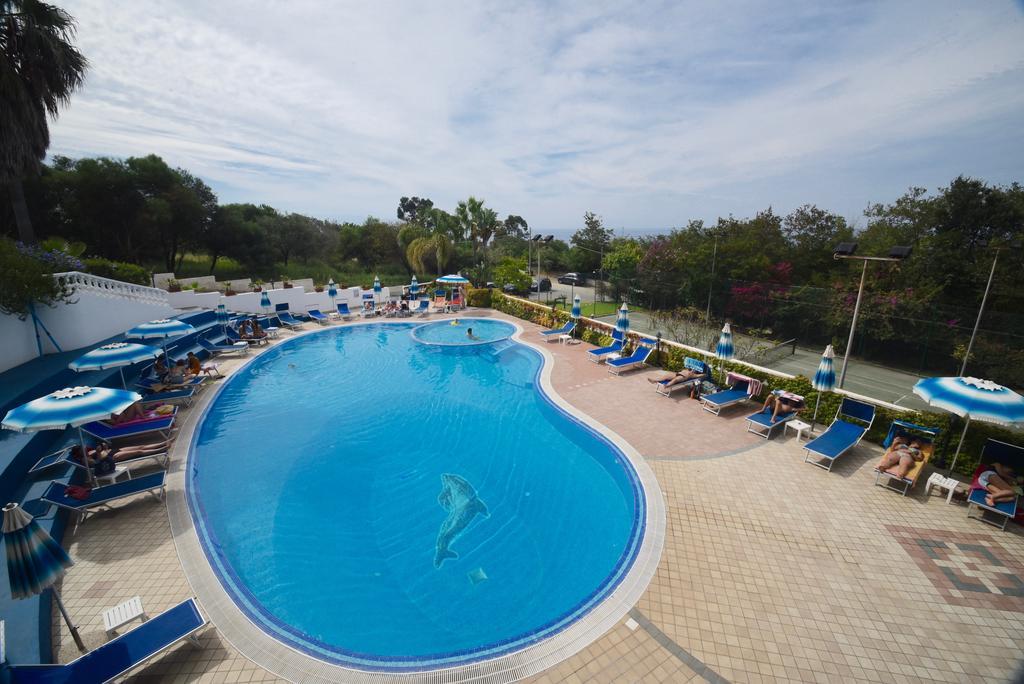 Villaggio Pineta Petto Bianco Capo Vaticano Bagian luar foto