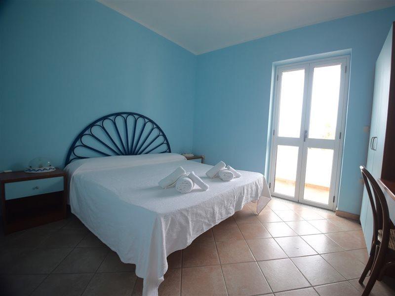 Villaggio Pineta Petto Bianco Capo Vaticano Bagian luar foto