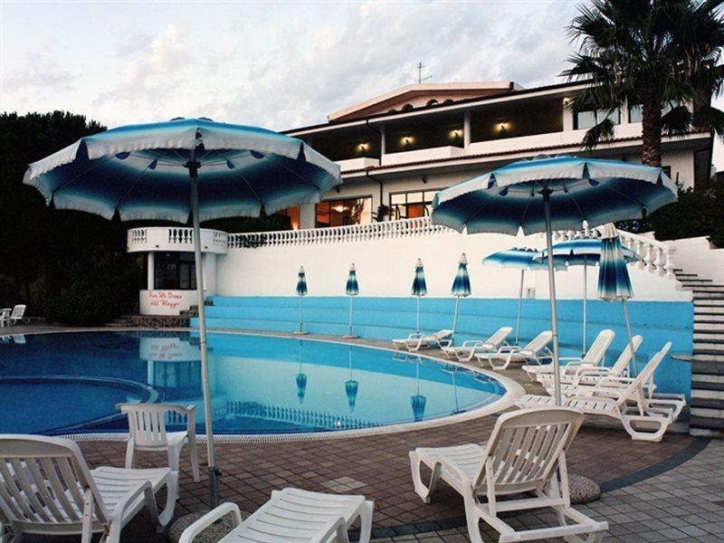Villaggio Pineta Petto Bianco Capo Vaticano Bagian luar foto
